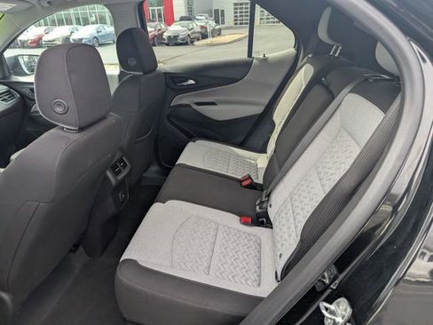 Used 2023 Chevrolet Equinox LS w/ LS Convenience Package image 9