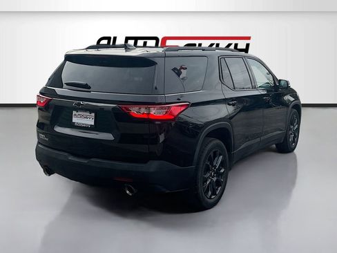 Used 2021 Chevrolet Traverse RS image 7
