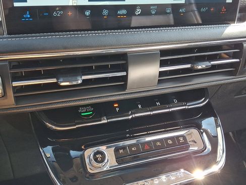 Certified 2023 Lincoln Corsair Reserve w/ Equipment Group 202A AWD/4WD image 16