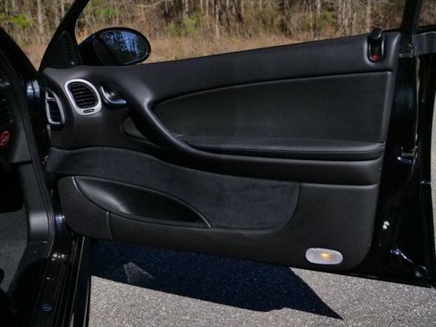 Used 2005 Pontiac GTO / 6.0L V8 / Leather Seats / LO image 29