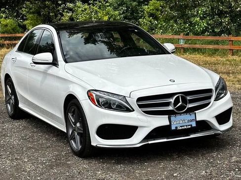 Used 2015 Mercedes-Benz C 300 4MATIC Sedan image 2