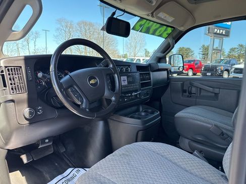 Used 2023 Chevrolet Express 3500 w/ Power Convenience Package RWD image 17
