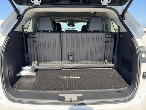 New 2026 Toyota Highlander Limited AWD/4WD image 10