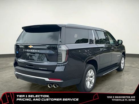 Used 2025 Chevrolet Suburban Premier RWD image 9