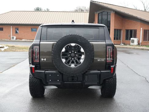 New 2024 GMC Hummer EV 2X w/ Extreme Off-Road Package image 4