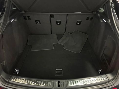 Used 2023 Porsche Macan S w/ Premium Package Plus image 18