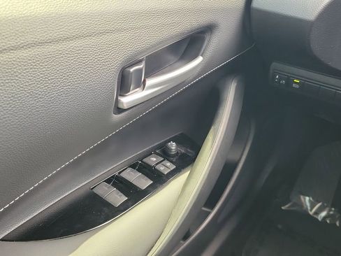 Certified 2025 Toyota Corolla SE FWD image 24