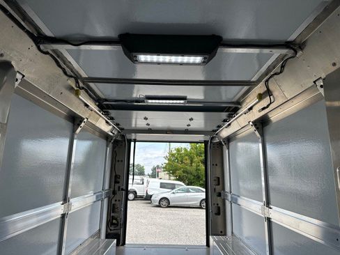 Used 2024 Chevrolet Brightdrop 600 w/ Commercial Equipment Package AWD/4WD image 27