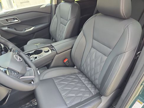 New 2026 Nissan Rogue Platinum AWD/4WD image 15