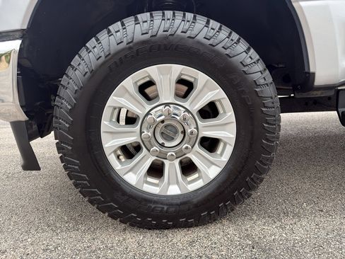 Used 2021 Ford F250 XL w/ STX Appearance Package image 9