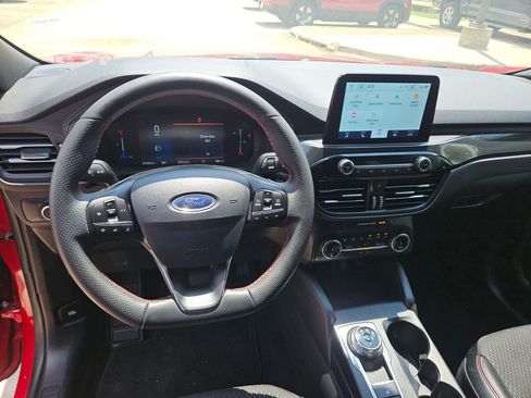 Used 2025 Ford Escape ST-Line AWD/4WD image 17