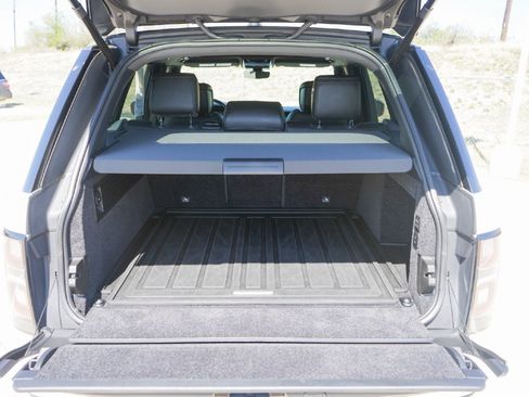 Used 2020 Land Rover Range Rover HSE image 25