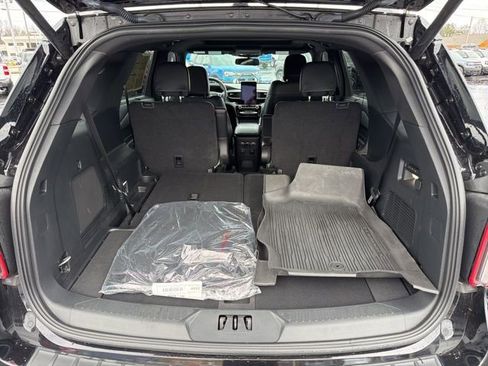 Certified 2023 Ford Explorer ST w/ Equipment Group 401A image 9