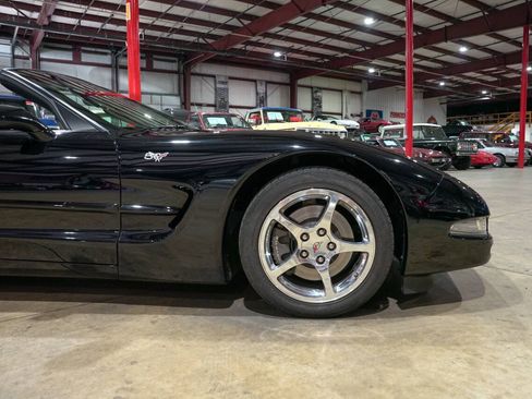 Used 2003 Chevrolet Corvette Convertible w/ Preferred Equipment Group1 RWD image 11