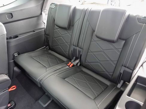 New 2026 Volkswagen Atlas SE image 25