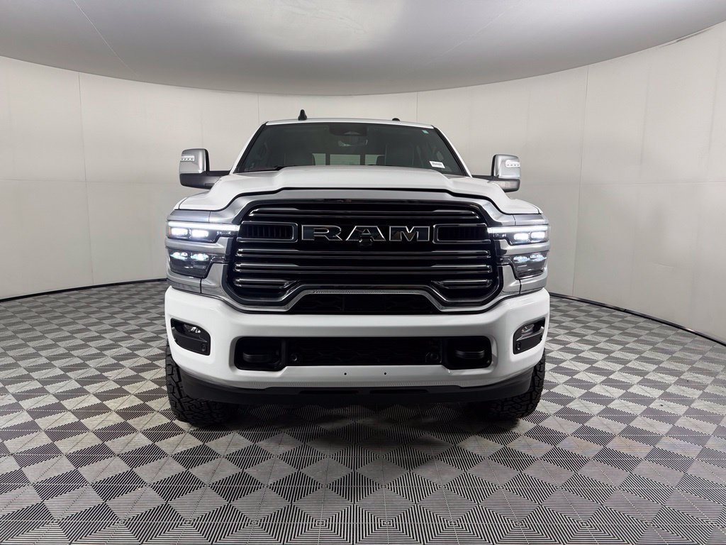 Used 2026 RAM 2500 Laramie AWD/4WD image 3