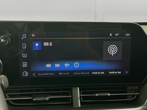 Used 2025 Chevrolet Trax ACTIV w/ Sunroof Package image 21