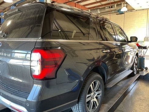 Used 2024 Ford Expedition Limited AWD/4WD image 4