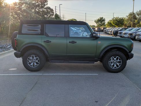 Certified 2025 Ford Bronco Badlands w/ Matte Film Protection Package AWD/4WD image 3