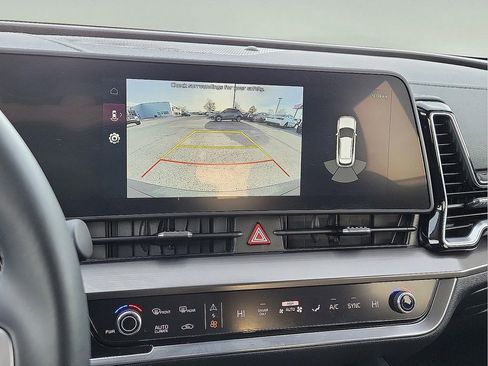 Used 2024 Kia Sportage EX w/ EX Premium Package image 16