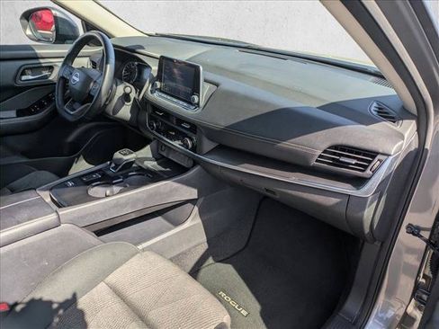 Used 2025 Nissan Rogue SV FWD image 19