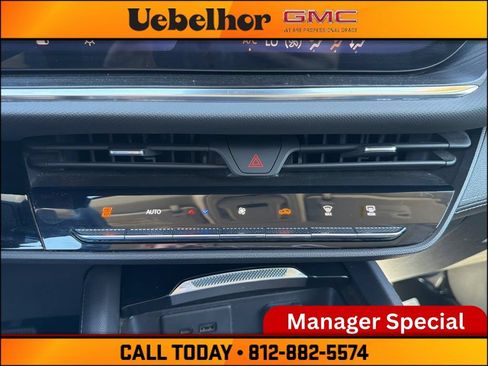 Used 2024 Buick Envision Preferred AWD/4WD image 24