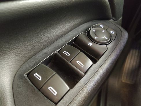 Used 2019 Chevrolet Equinox LT FWD image 27