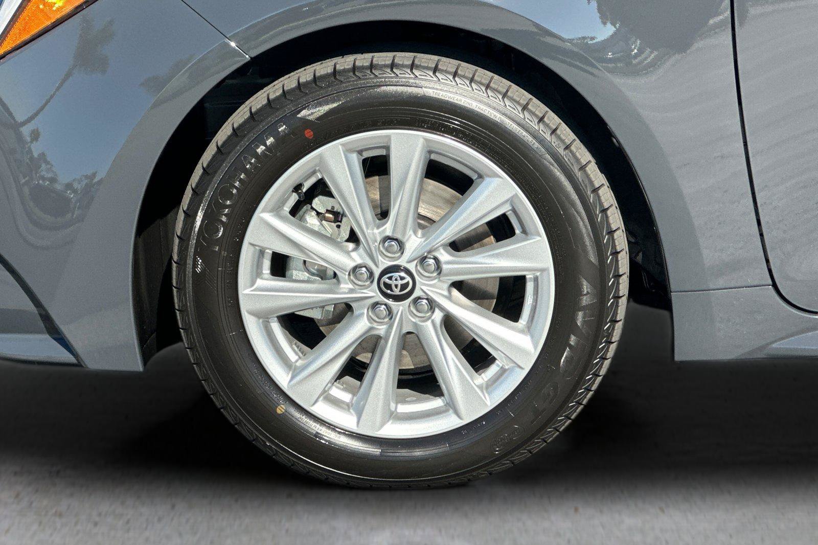 New 2027 Toyota Corolla LE FWD image 32