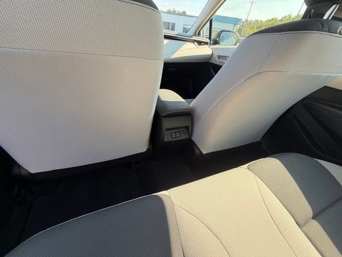 Used 2024 Toyota Corolla LE FWD image 12