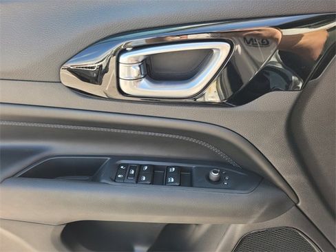 New 2026 Jeep Compass Latitude image 21