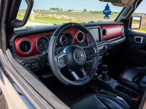 Used 2018 Jeep Wrangler Unlimited Rubicon AWD/4WD image 11