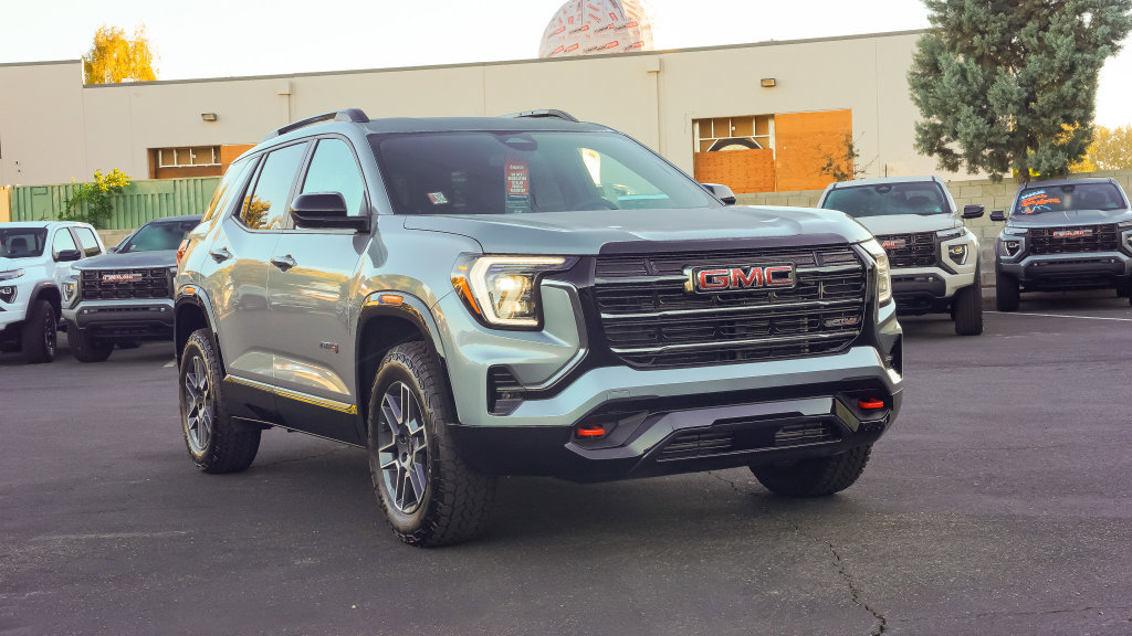 Used 2026 GMC Terrain AT4 AWD/4WD image 6