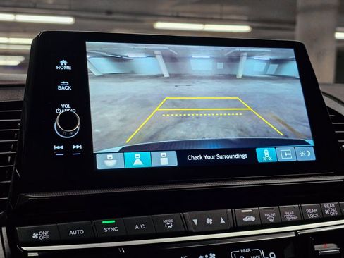 Used 2025 Honda Odyssey Touring image 26