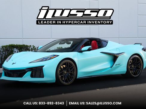 Used 2025 Chevrolet Corvette Z06 RWD image 1