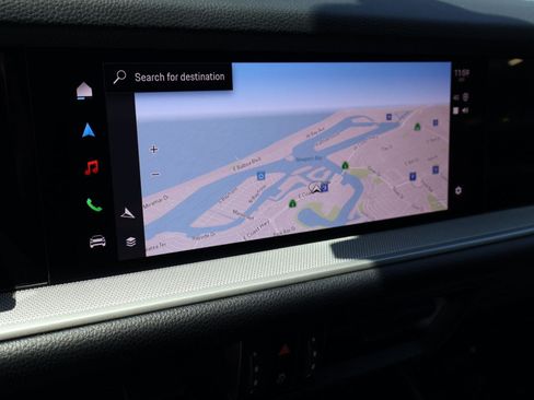 Certified 2024 Porsche Cayenne AWD/4WD image 18