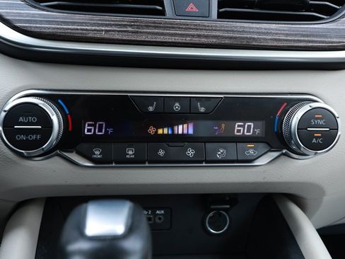 Used 2019 Nissan Altima 2.5 Platinum AWD/4WD image 18