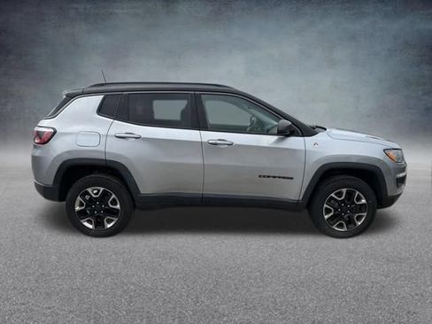 Used 2018 Jeep Compass Trailhawk AWD/4WD image 5