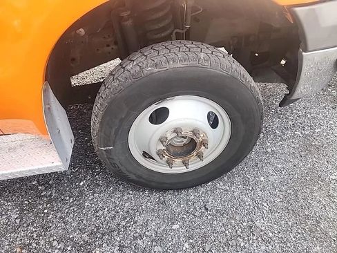 Used 2005 Ford F350 4x4 Regular Cab DRW Super Duty image 13