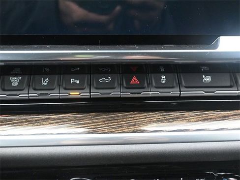 New 2026 GMC Sierra 2500 SLE w/ SLE Value Package; image 14