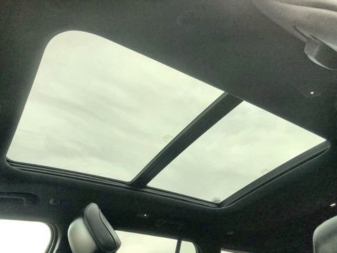 Used 2024 Jeep Grand Cherokee Limited image 22