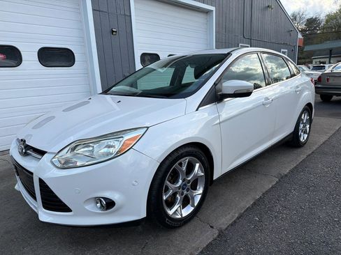 Used 2012 Ford Focus Titanium image 1