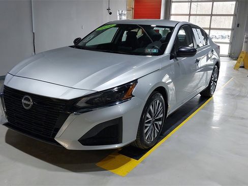 Certified 2024 Nissan Altima 2.5 SV image 18