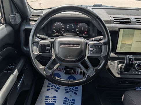 Used 2023 Land Rover Defender 90 X AWD/4WD image 24