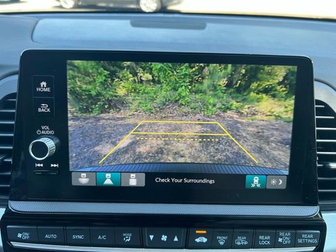 Used 2025 Honda Odyssey EX-L image 31