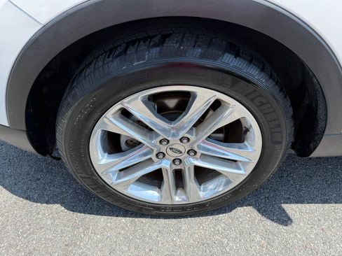 Used 2017 Ford Explorer Limited FWD image 49