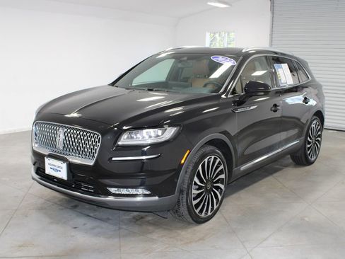 Used 2023 Lincoln Nautilus Black Label w/ Cargo Utility Package image 4
