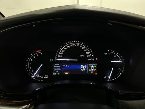 Used 2017 Cadillac XT5 Luxury w/ Driver Awareness Package AWD/4WD image 15