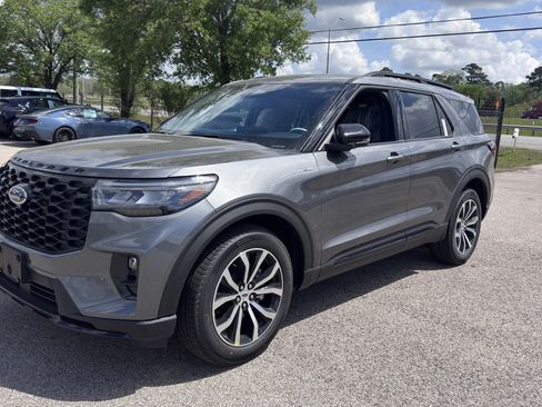 New 2026 Ford Explorer ST-Line image 6
