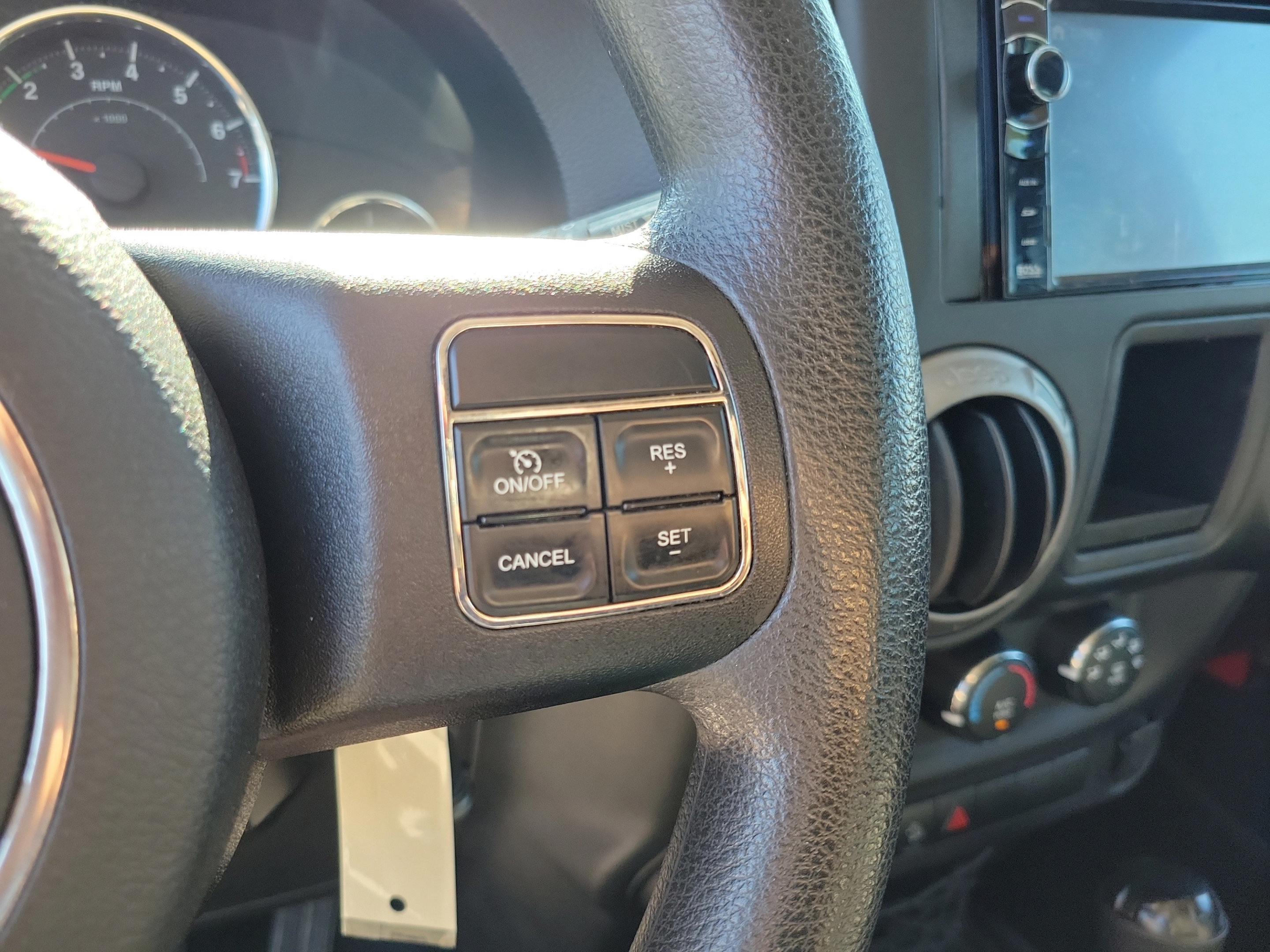 Used 2013 Jeep Wrangler Sport AWD/4WD image 13