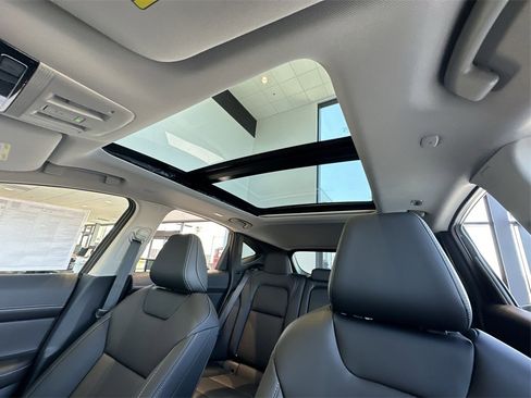 New 2025 Nissan Murano SL image 13